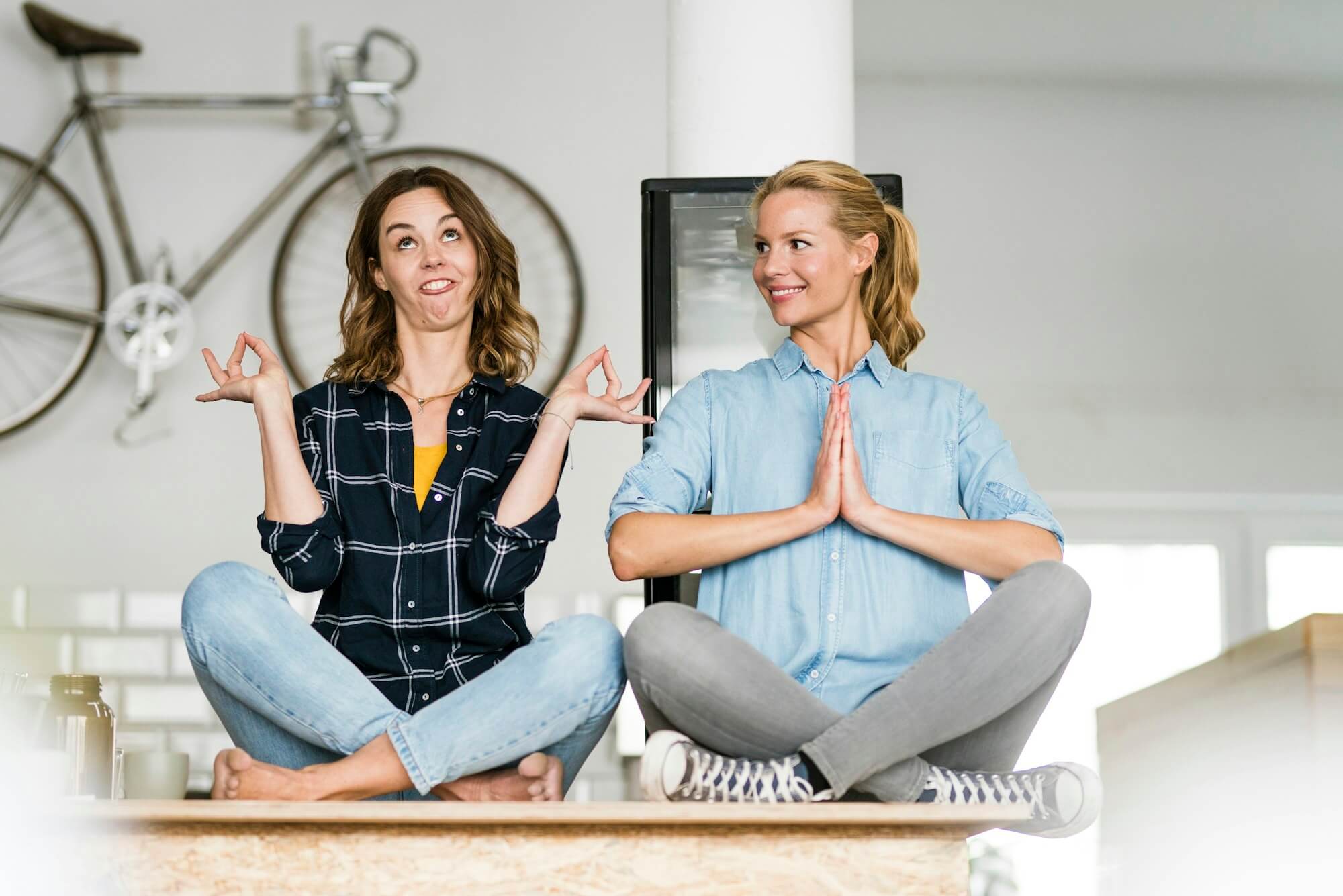 Read more about the article Overcoming Common Meditation Challenges